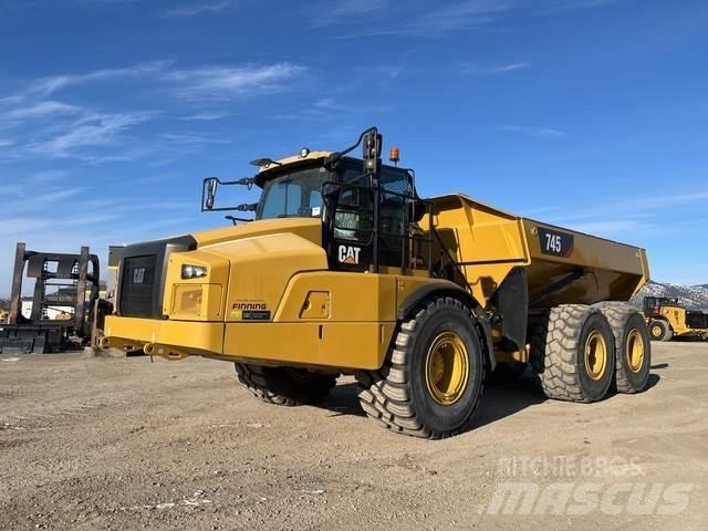 CAT 745 Dumpers articolati