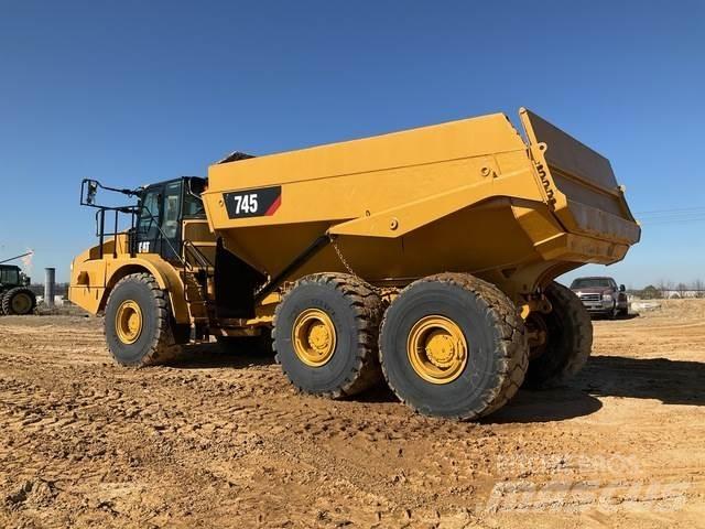 CAT 745 Dumpers articolati