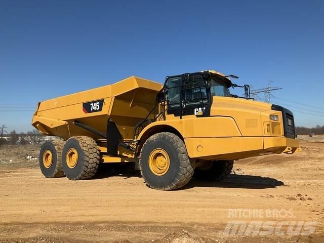 CAT 745 Dumpers articolati