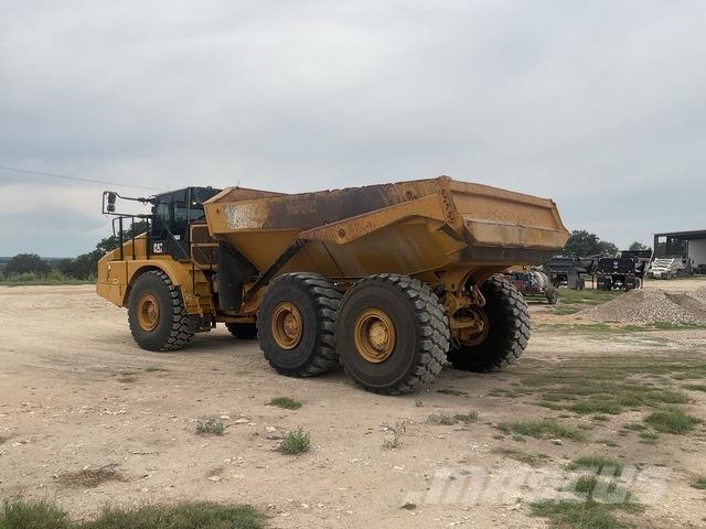 CAT 745 Dumpers articolati
