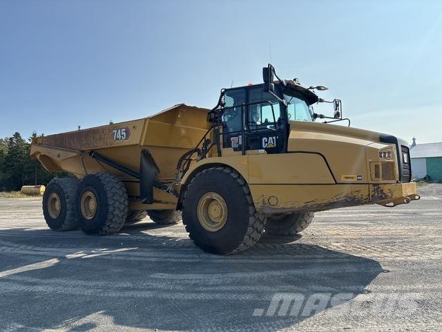 CAT 745 Dumpers articolati