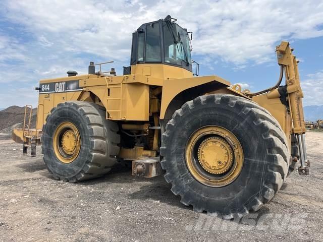 CAT 844H Dozer gommati