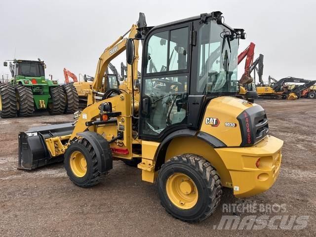 CAT 903D Pale gommate
