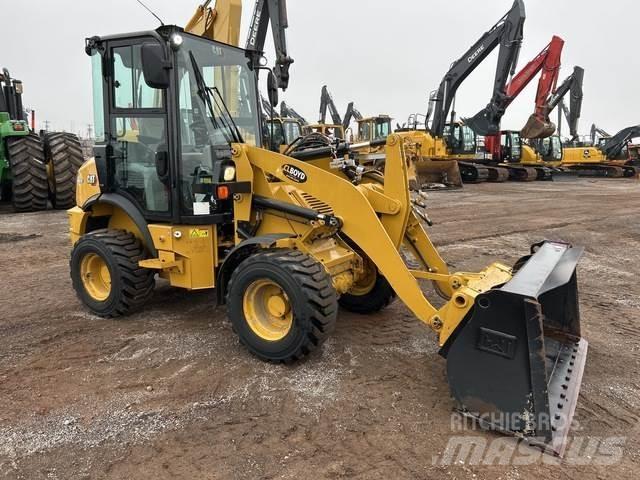 CAT 903D Pale gommate