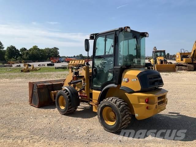 CAT 903D Pale gommate