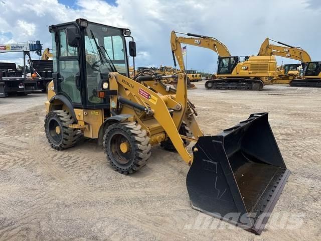 CAT 903D Pale gommate