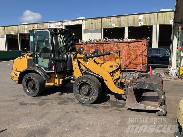 CAT 906H Pale gommate