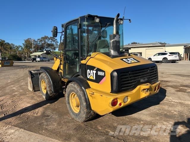 CAT 906H Pale gommate
