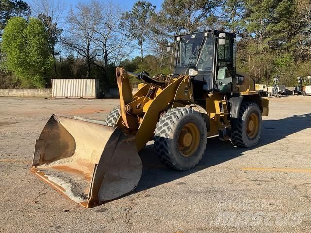 CAT 918M Pale gommate