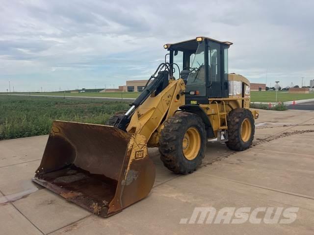 CAT 924G Pale gommate