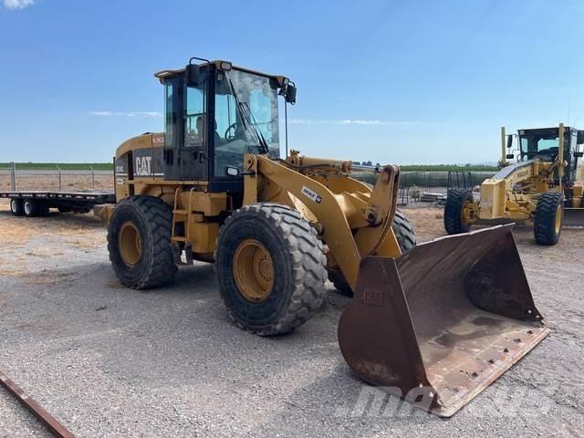 CAT 924G Z Pale gommate