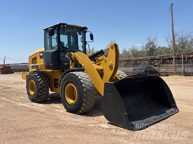 CAT 924K Pale gommate