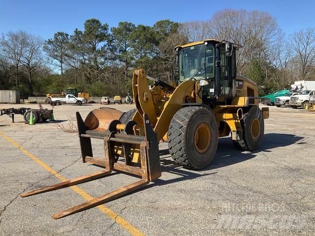 CAT 926M Pale gommate