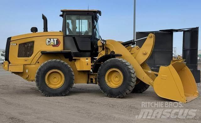 CAT 926M Pale gommate