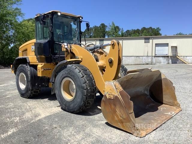 CAT 926M Pale gommate