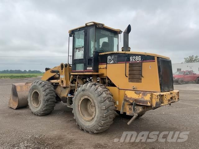 CAT 928G Pale gommate