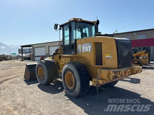 CAT 930G Pale gommate