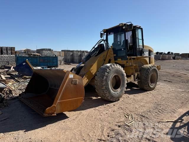 CAT 930G Pale gommate