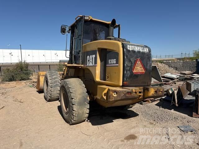 CAT 930G Pale gommate