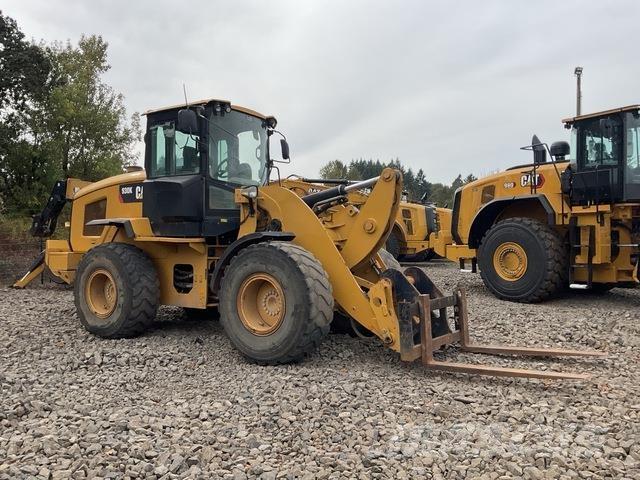 CAT 930K Pale gommate