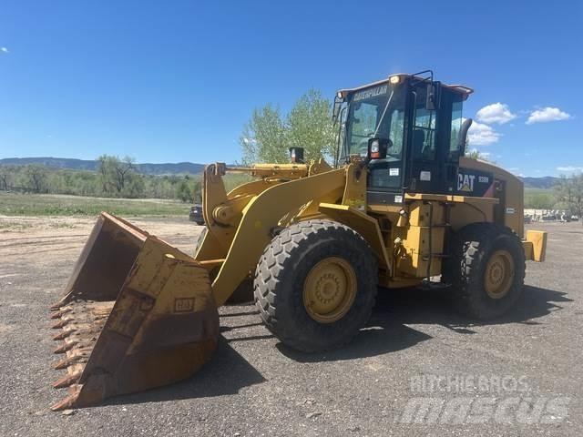 CAT 938H Pale gommate