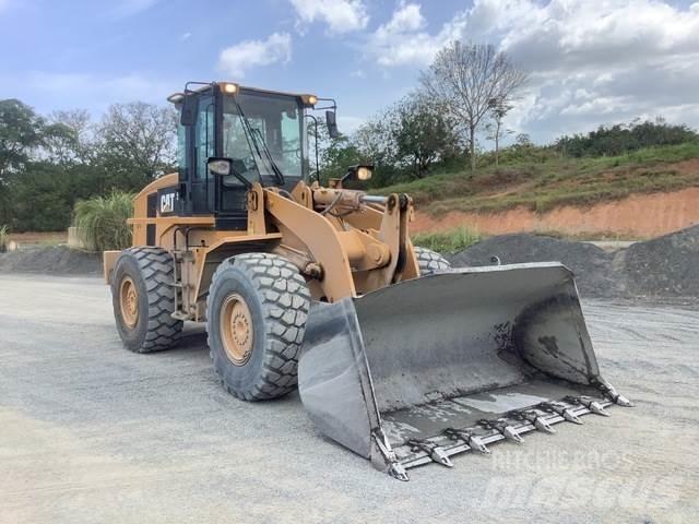 CAT 938H Pale gommate