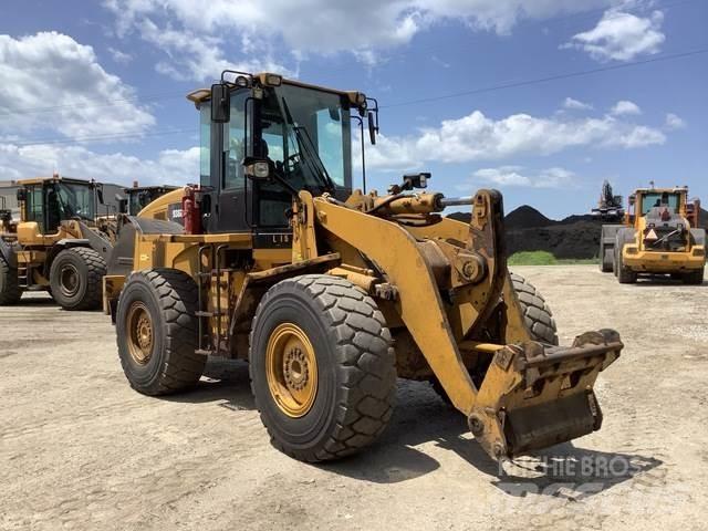 CAT 938H Pale gommate