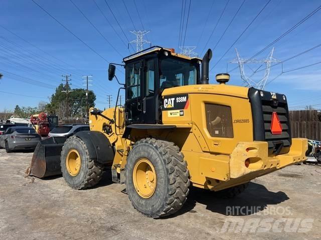 CAT 938M Pale gommate