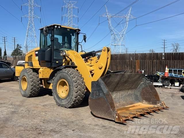 CAT 938M Pale gommate