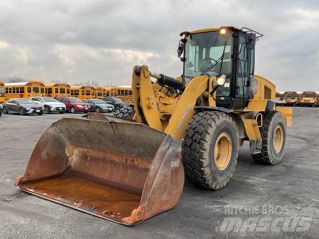 CAT 938M Pale gommate