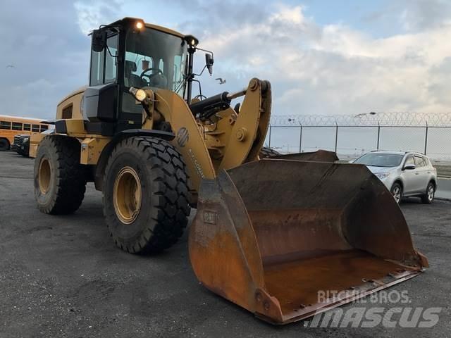 CAT 938M Pale gommate