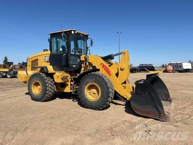 CAT 938M Pale gommate