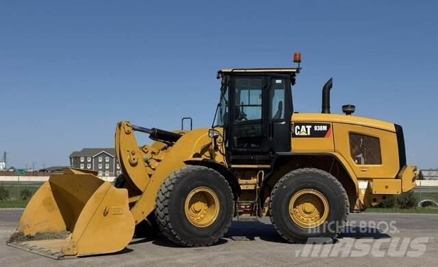 CAT 938M Pale gommate