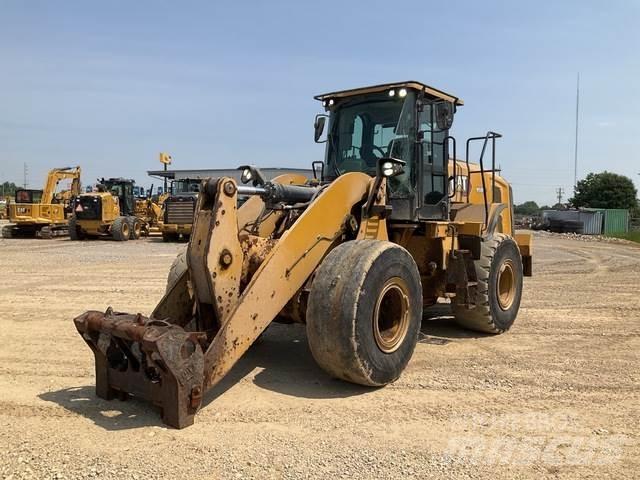 CAT 950M Pale gommate