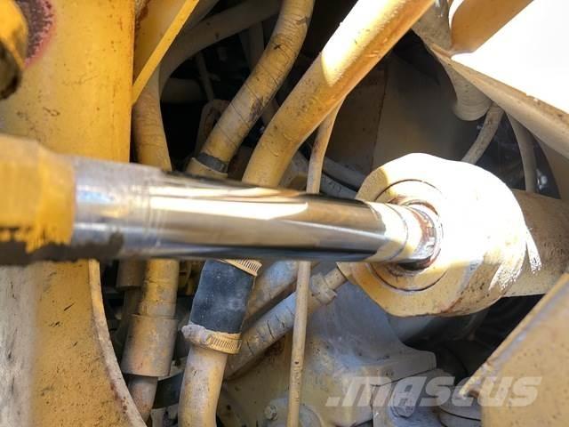 CAT 960 Pale gommate