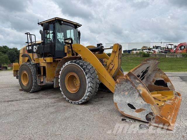 CAT 962K Pale gommate