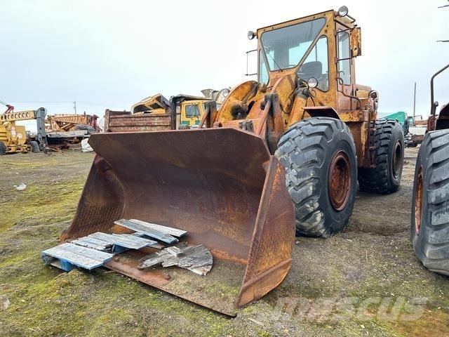 CAT 966C Pale gommate