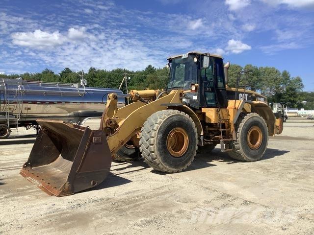 CAT 966G Pale gommate