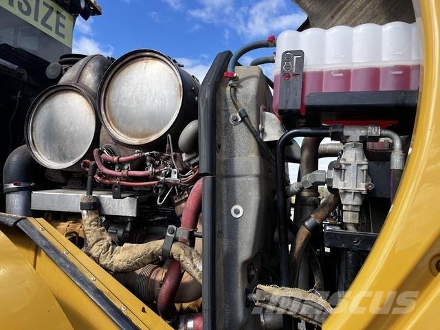 CAT 966M Pale gommate