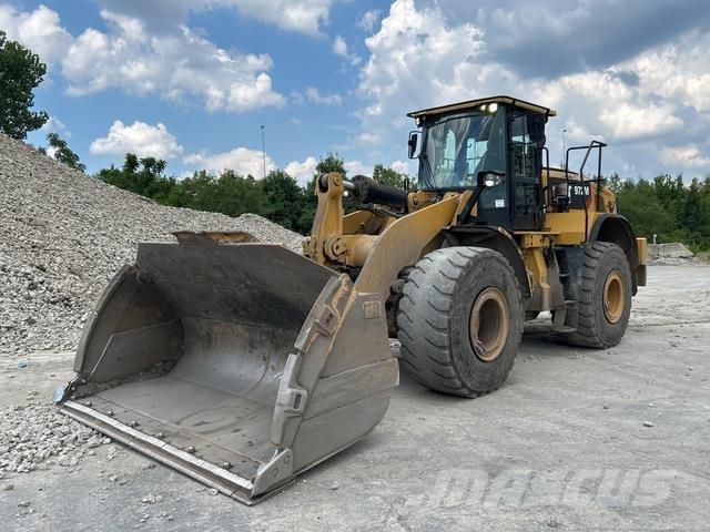 CAT 972M Pale gommate