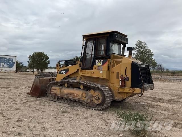 CAT 973D Pale cingolate