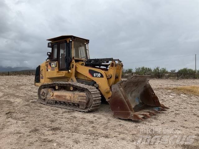 CAT 973D Pale cingolate