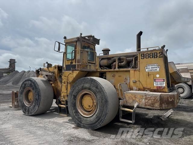 CAT 988B Pale gommate