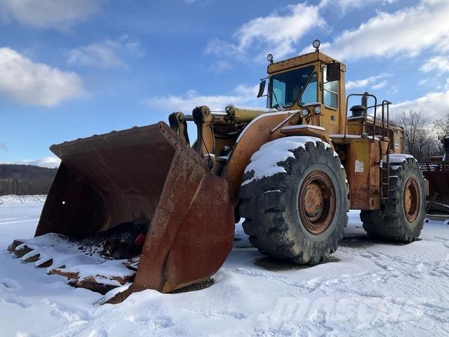 CAT 988B Pale gommate