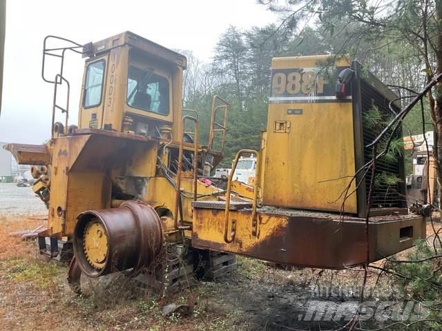 CAT 988F Pale gommate