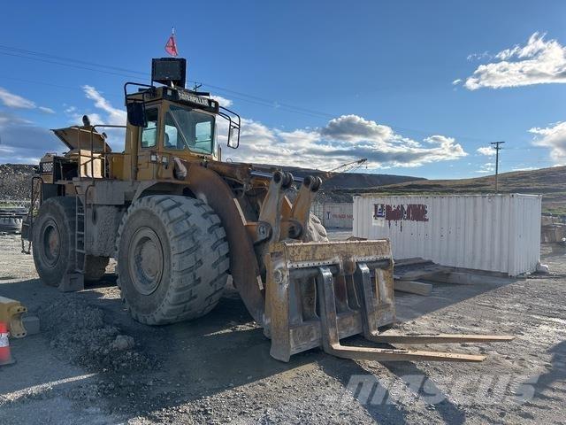 CAT 988F Pale gommate