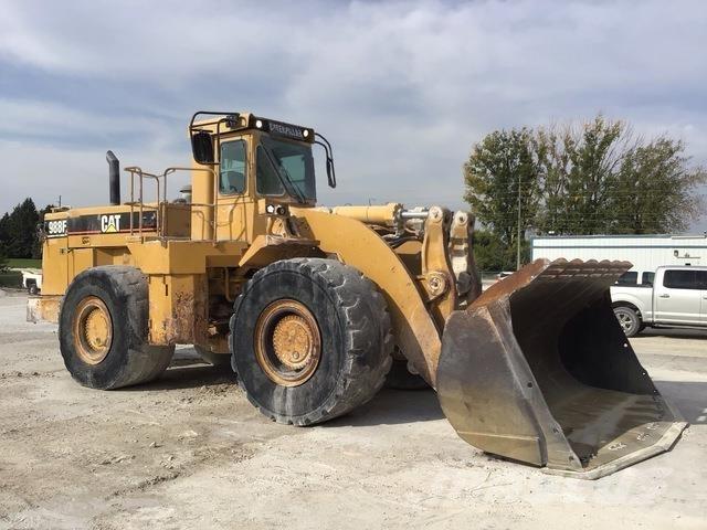 CAT 988F Pale gommate