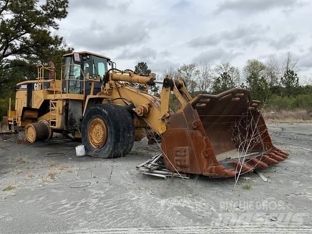 CAT 988G Pale gommate