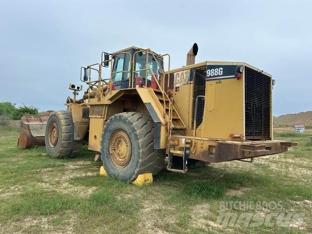 CAT 988G Pale gommate