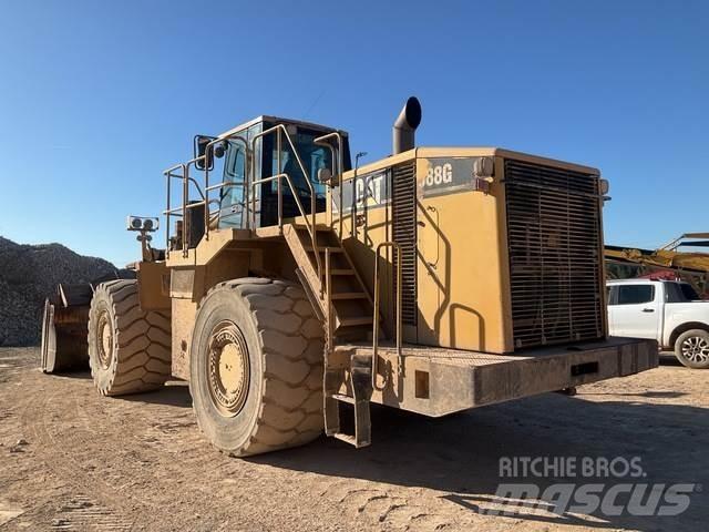 CAT 988G Pale gommate
